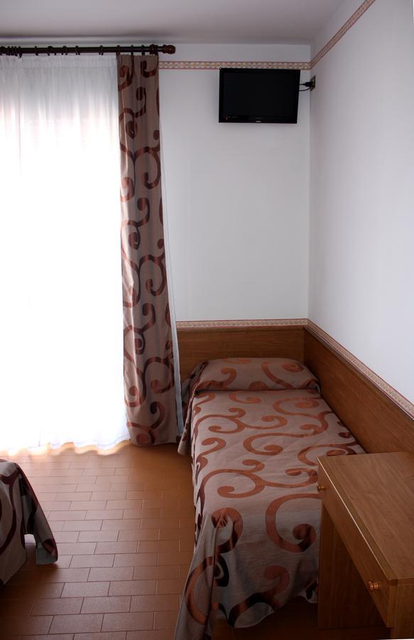 Hotel Helga كاوْرلي المظهر الخارجي الصورة